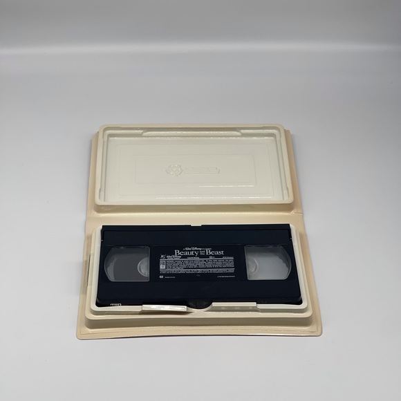 BEAUTY AND THE BEAST THE WALT DISNEY THE CLASSICS VINTAGE VHS - Picture 6 of 11